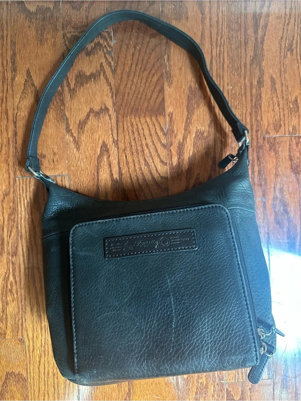 Fossil Classic Black Leather Shoulder Bag - Timeless Everyday Shoulder Bsg